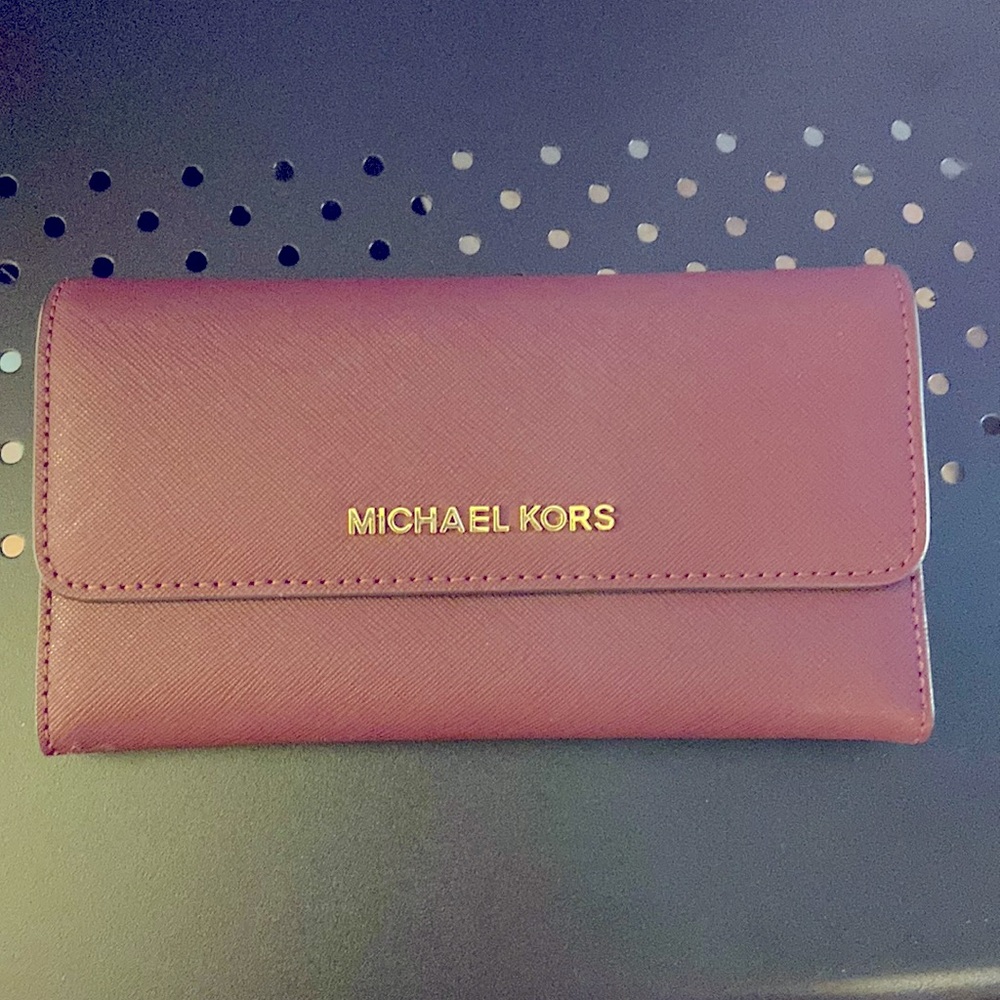 Michael kors large trifold wallet